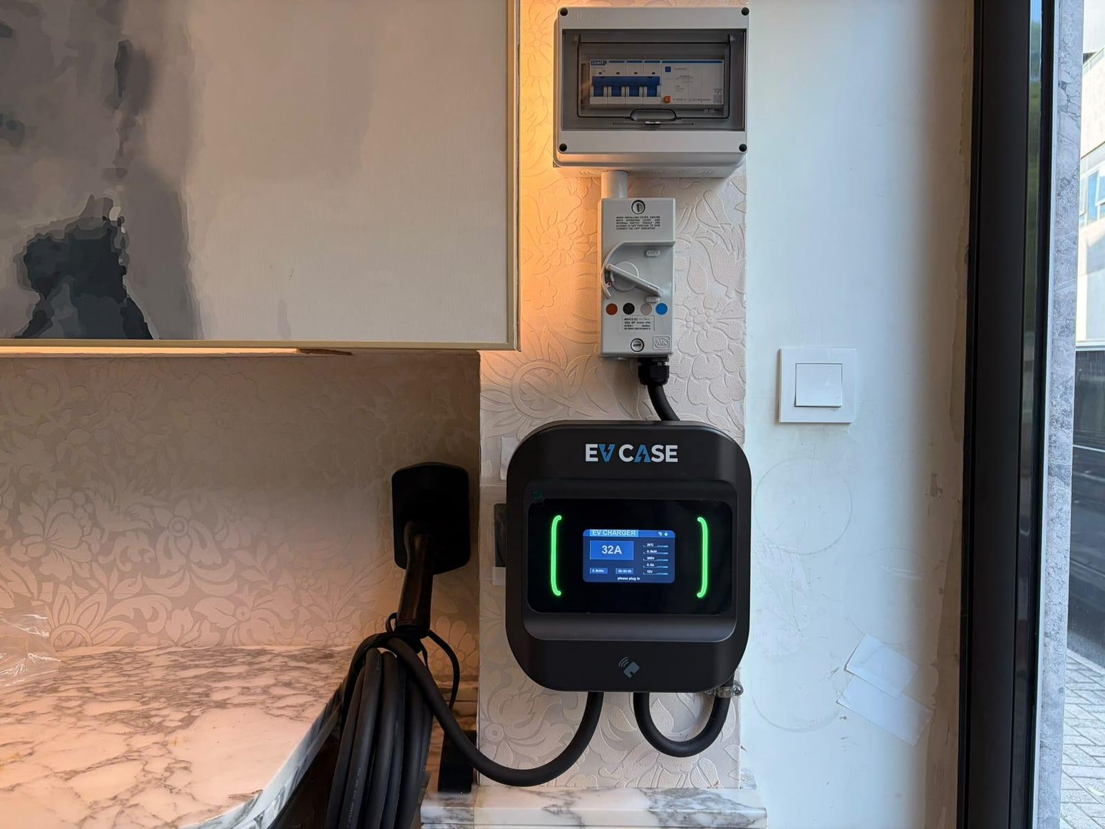觀塘・牛頭角 牛頭角門市・配電箱、刀掣連充電樁｜商鋪・室內充電樁安裝